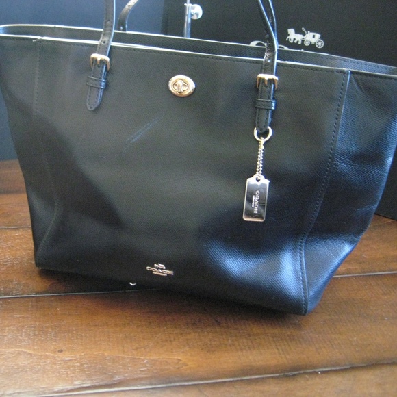 Coach Handbags - Coach Black Crossgrain Leather Turnlock Tote FLAWS